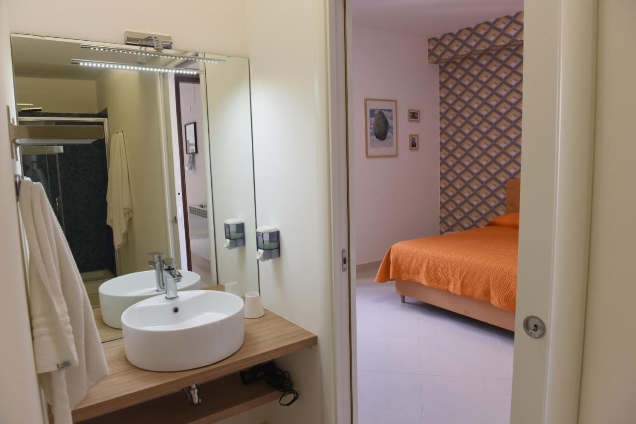Palazzo Galifi Hotel ปาแตร์โน ภายนอก รูปภาพ